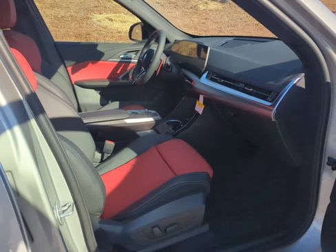 Used 2025 BMW X1 M35i w/ Shadowloine Package image 7