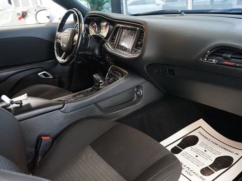Used 2022 Dodge Challenger R/T Scat Pack RWD image 50