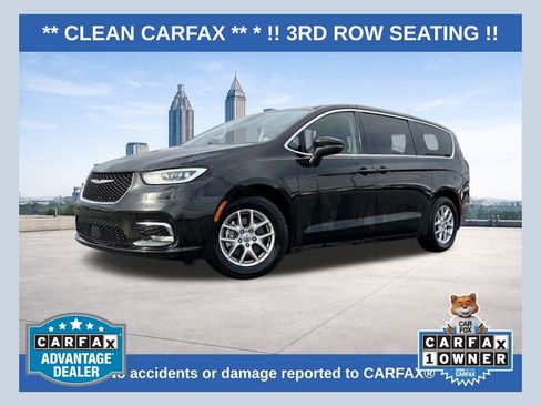 Used 2023 Chrysler Pacifica Touring-L image 1