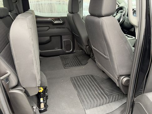 Used 2023 Chevrolet Silverado 1500 LT image 25