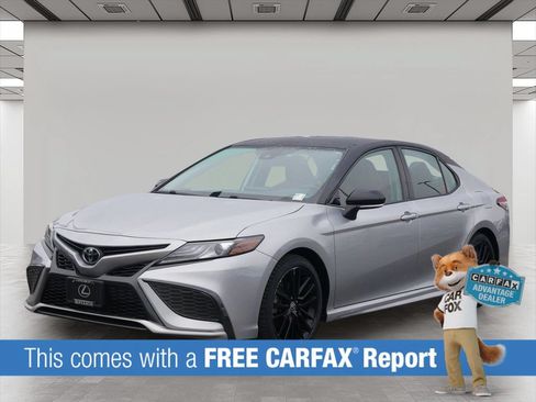 Used 2022 Toyota Camry XSE w/ Carpet Mat Package (TMS) AWD/4WD image 2