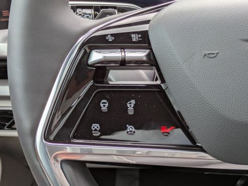 New 2026 Cadillac Vistiq Luxury w/ LPO, Floor Liner Package image 19