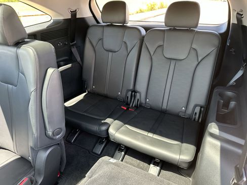 Used 2025 Kia Sorento EX w/ Panoramic Sunroof Package image 24