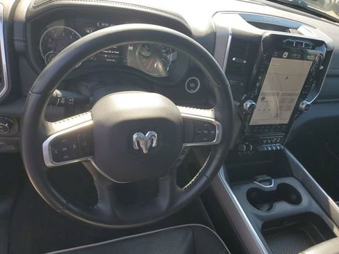Used 2023 RAM 1500 Laramie AWD/4WD image 18