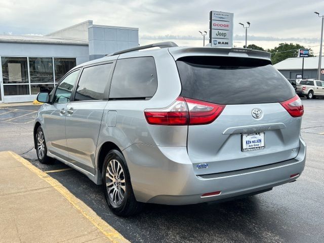 Used 2020 Toyota Sienna XLE FWD image 8