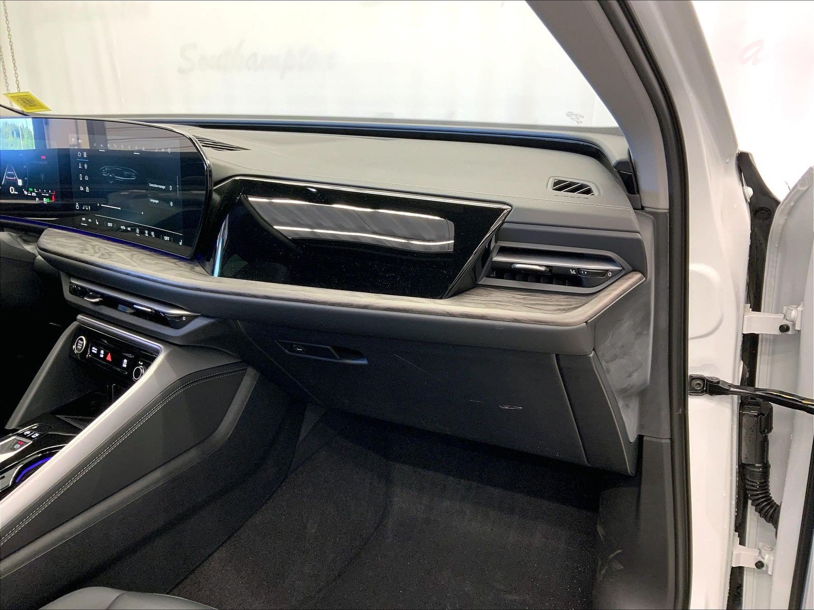 Certified 2025 Audi Q5 Premium Plus w/ Premium Plus AWD/4WD image 15