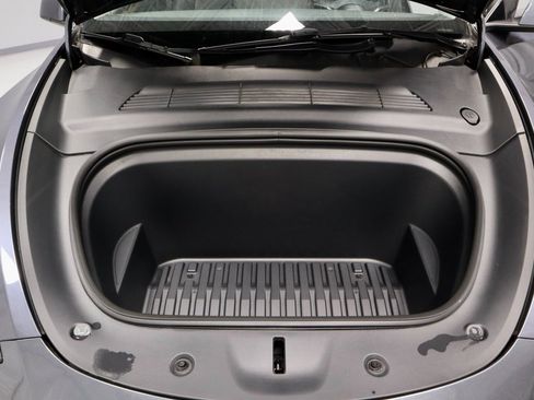 Used 2023 Tesla Model Y Long Range image 19