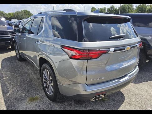 Used 2023 Chevrolet Traverse Premier FWD image 4