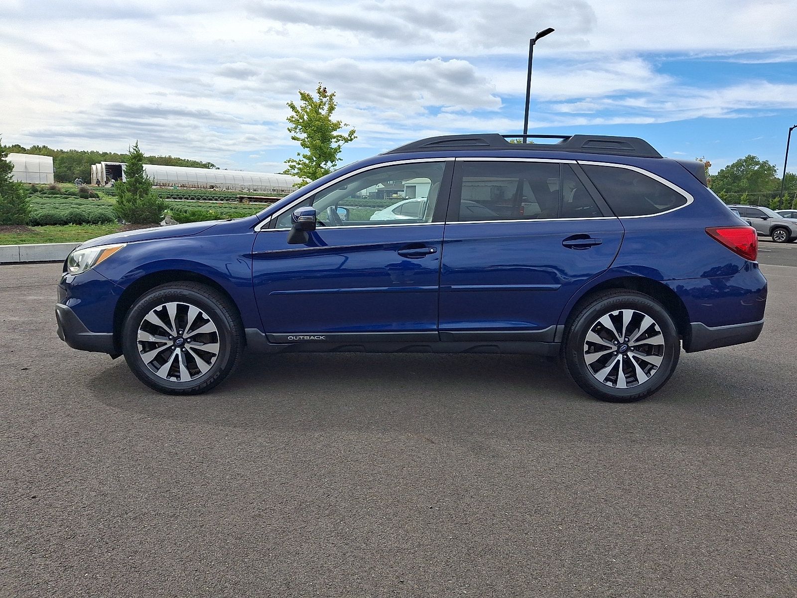 Used 2015 Subaru Outback 2.5i Limited AWD/4WD image 4