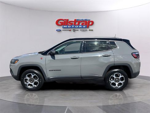 Used 2022 Jeep Compass Trailhawk image 3