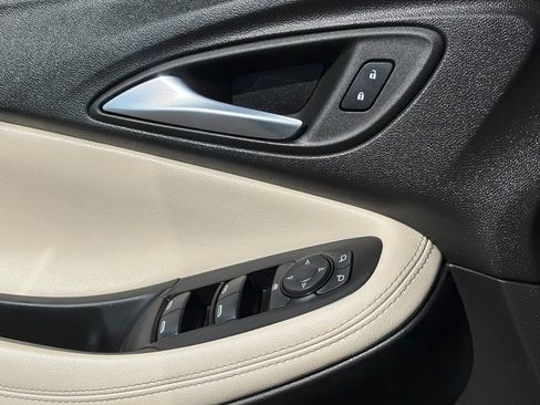 Used 2023 Buick Encore GX Preferred w/ Cold Weather Comfort Package FWD image 21