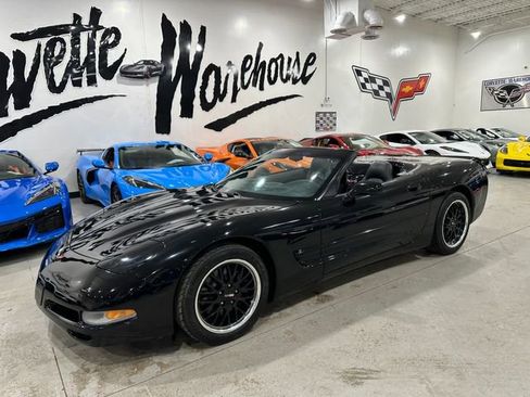 Used 1999 Chevrolet Corvette Convertible w/ Performance Handling Pkg image 22