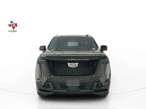 Used 2026 Cadillac Escalade ESV V w/ LPO, ONYX Package image 6