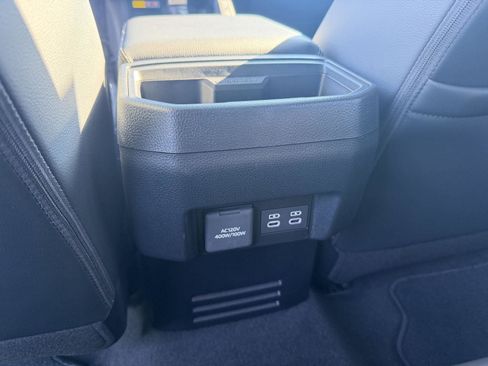 Used 2026 Toyota Tacoma Limited image 9