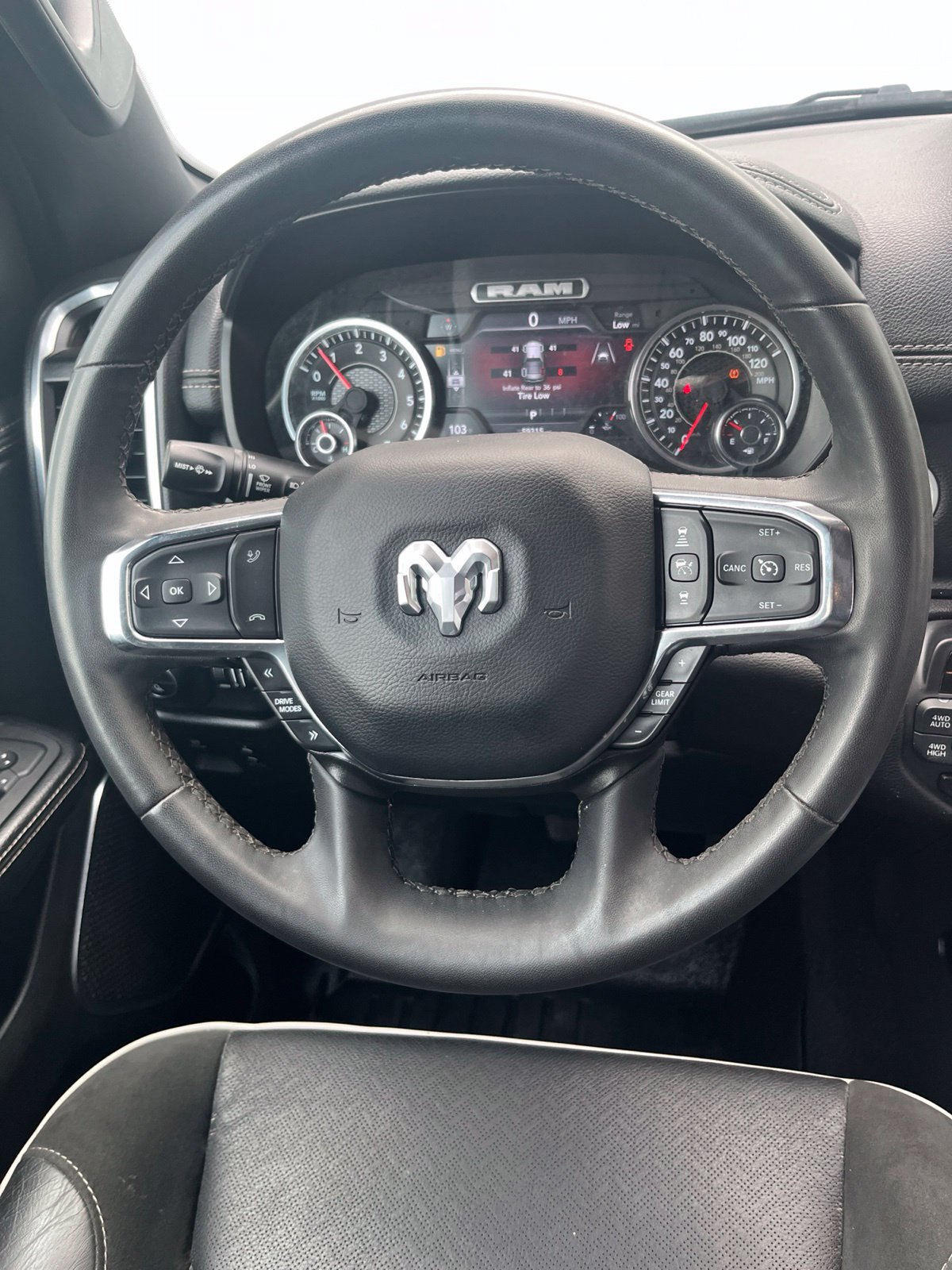 Used 2025 RAM 1500 Laramie AWD/4WD image 19