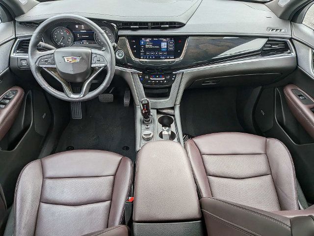 Used 2024 Cadillac XT6 Premium Luxury w/ Technology Package FWD image 19