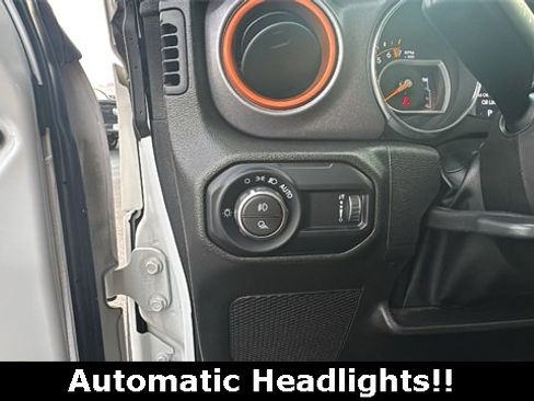 Used 2023 Jeep Gladiator Mojave w/ Cold Weather Group image 6