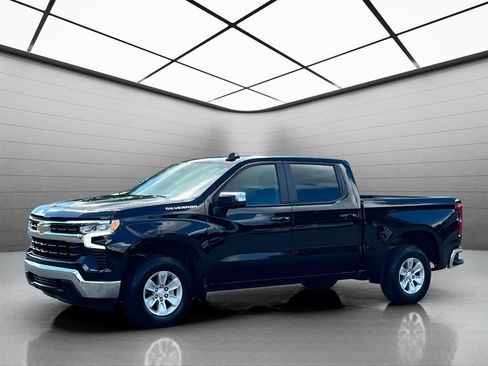 Used 2025 Chevrolet Silverado 1500 LT RWD image 1