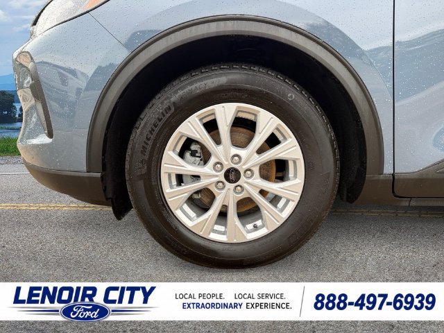 Certified 2023 Ford Escape Active w/ Tech Pack #1 FWD image 9