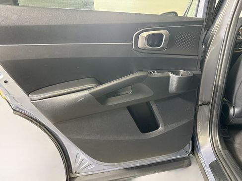 Used 2024 Kia Sorento S image 26