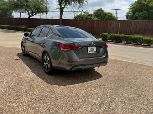 Used 2022 Nissan Sentra SV FWD image 10