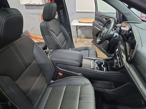 New 2026 Chevrolet Traverse High Country w/ LPO, Floor Liner Package image 11