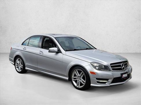 Used 2014 Mercedes-Benz C 250 Sedan image 3
