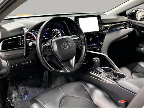 Used 2023 Toyota Camry XSE w/ Cold Weather Package FWD image 18