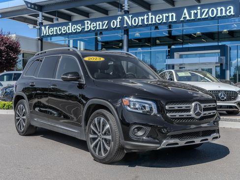 Used 2023 Mercedes-Benz GLB 250 4MATIC image 1