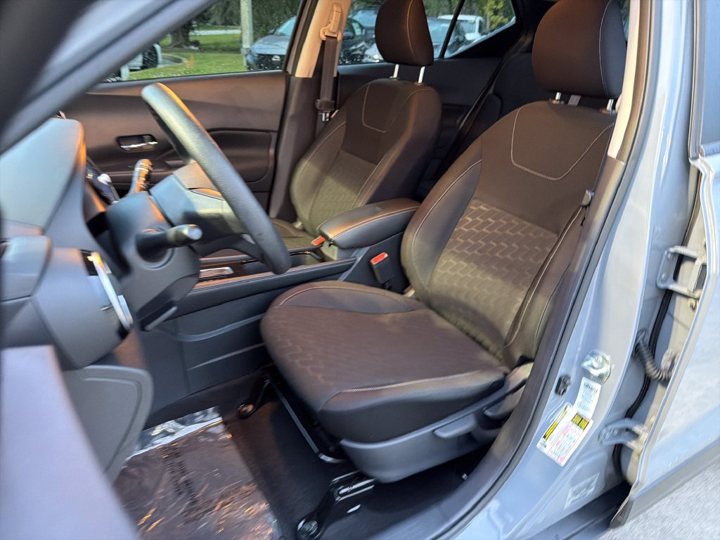 Used 2024 Nissan Kicks SV FWD image 28