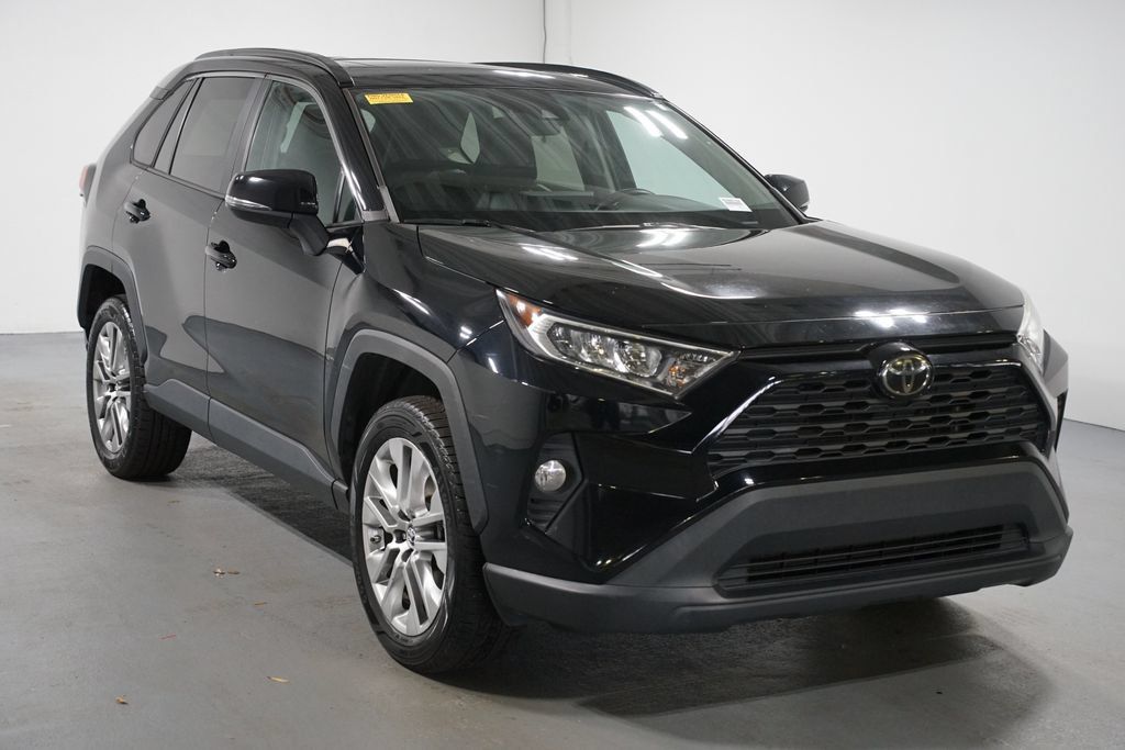 Certified 2019 Toyota RAV4 XLE Premium w/ Cold Weather Package FWD image 3