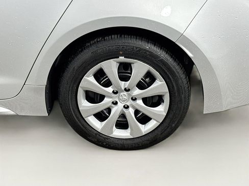 Certified 2025 Toyota Corolla LE FWD image 9