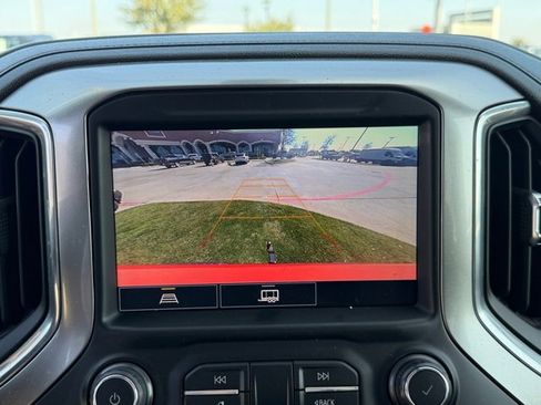 Used 2021 Chevrolet Silverado 1500 LT Trail Boss w/ Convenience Package II image 18