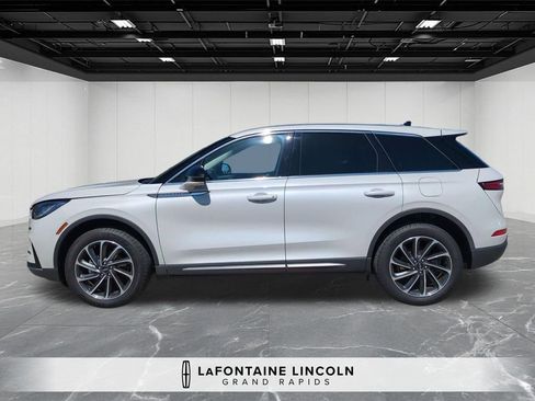 Certified 2023 Lincoln Corsair AWD w/ Equipment Group 101A image 2