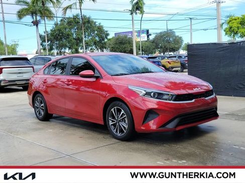 Certified 2023 Kia Forte LXS FWD image 1