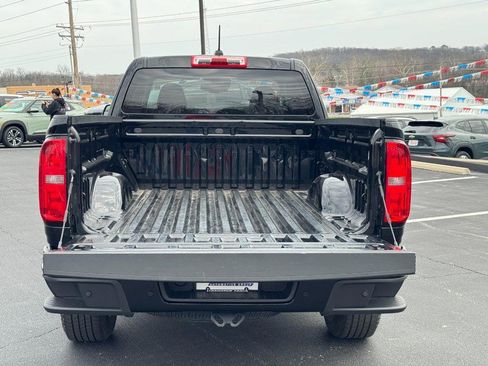 Used 2022 Chevrolet Colorado LT w/ Fleet Safety Package image 4