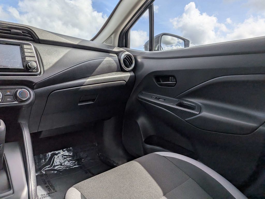 Used 2025 Nissan Versa S w/ Trunk Package FWD image 15