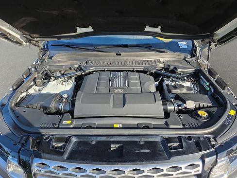 Used 2017 Land Rover Range Rover Sport Supercharged AWD/4WD image 35