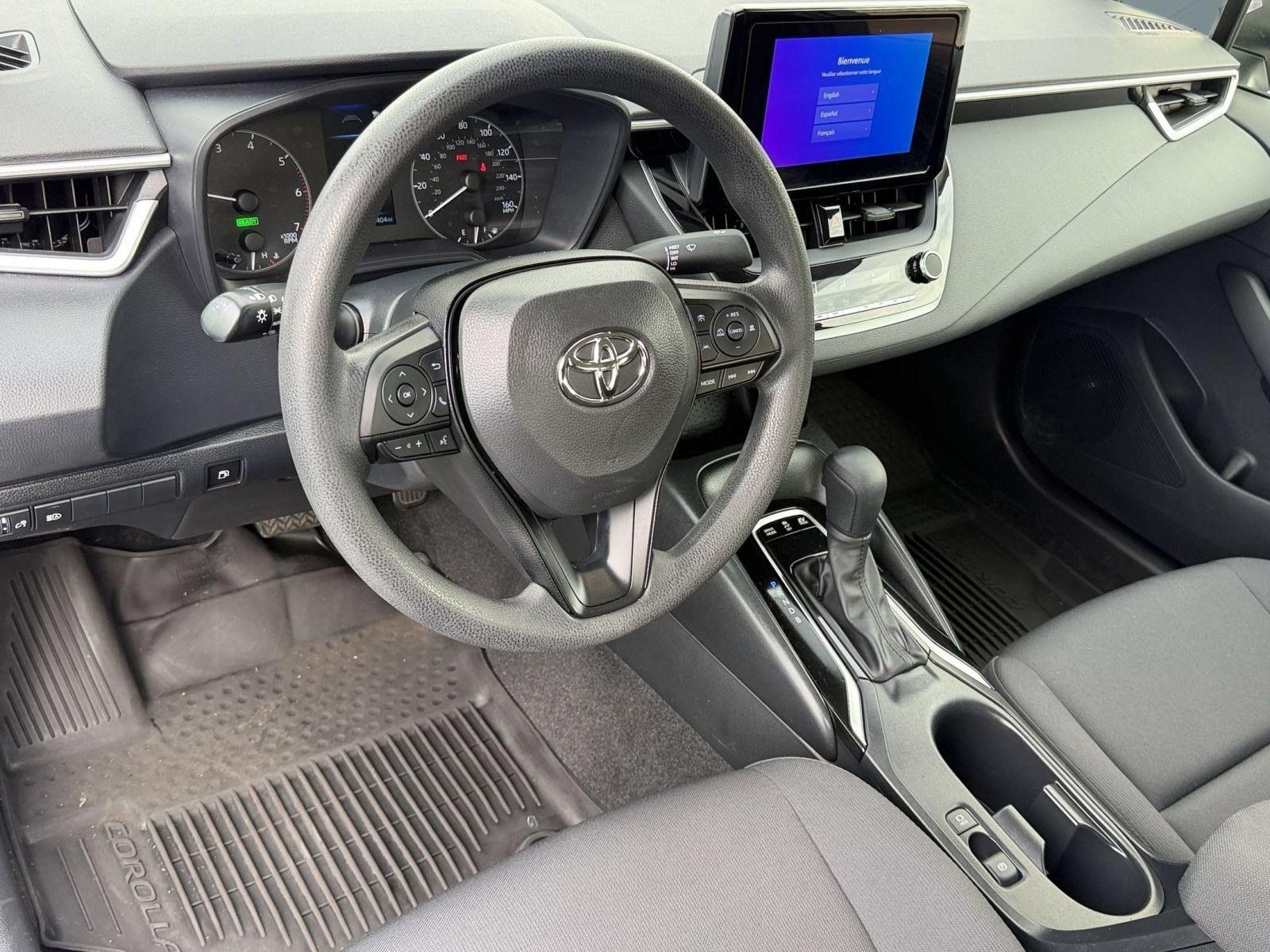 Used 2024 Toyota Corolla LE FWD image 4