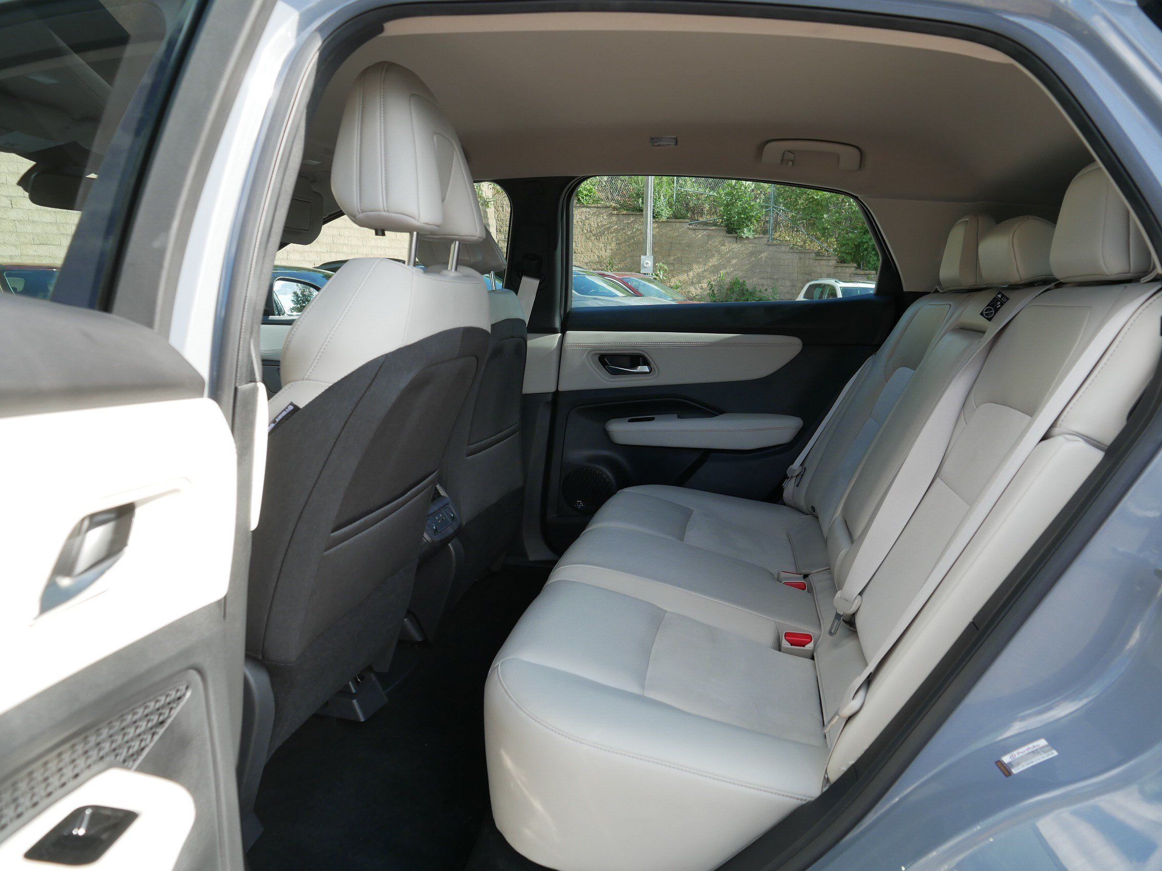 Certified 2024 Nissan Ariya AWD image 33