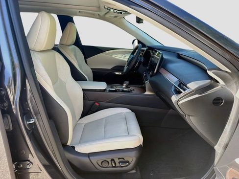 Used 2024 Lexus RX 350 AWD image 16