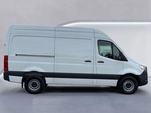 New 2025 Mercedes-Benz Sprinter 2500 image 3