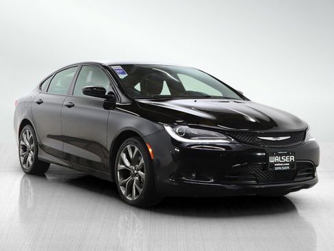 Used 2016 Chrysler 200 S w/ Navigation & Sound Group I image 7