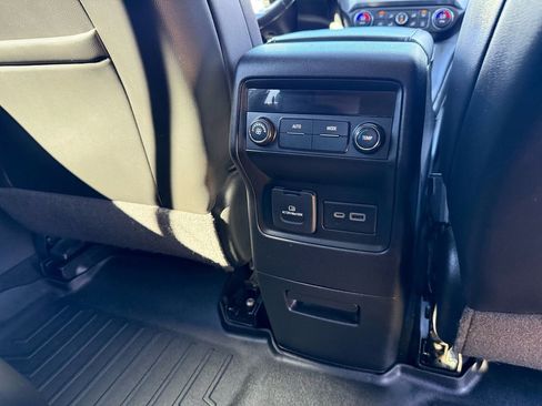 Used 2020 GMC Acadia SLT w/ Driver Alert Package II image 37