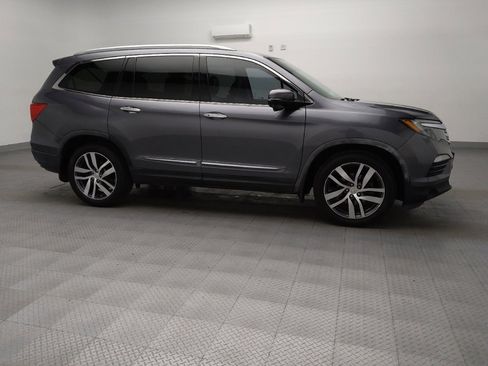Used 2016 Honda Pilot Touring image 11
