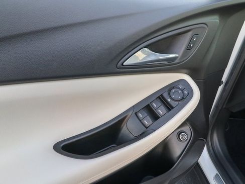 Used 2022 Buick Encore GX Select image 14