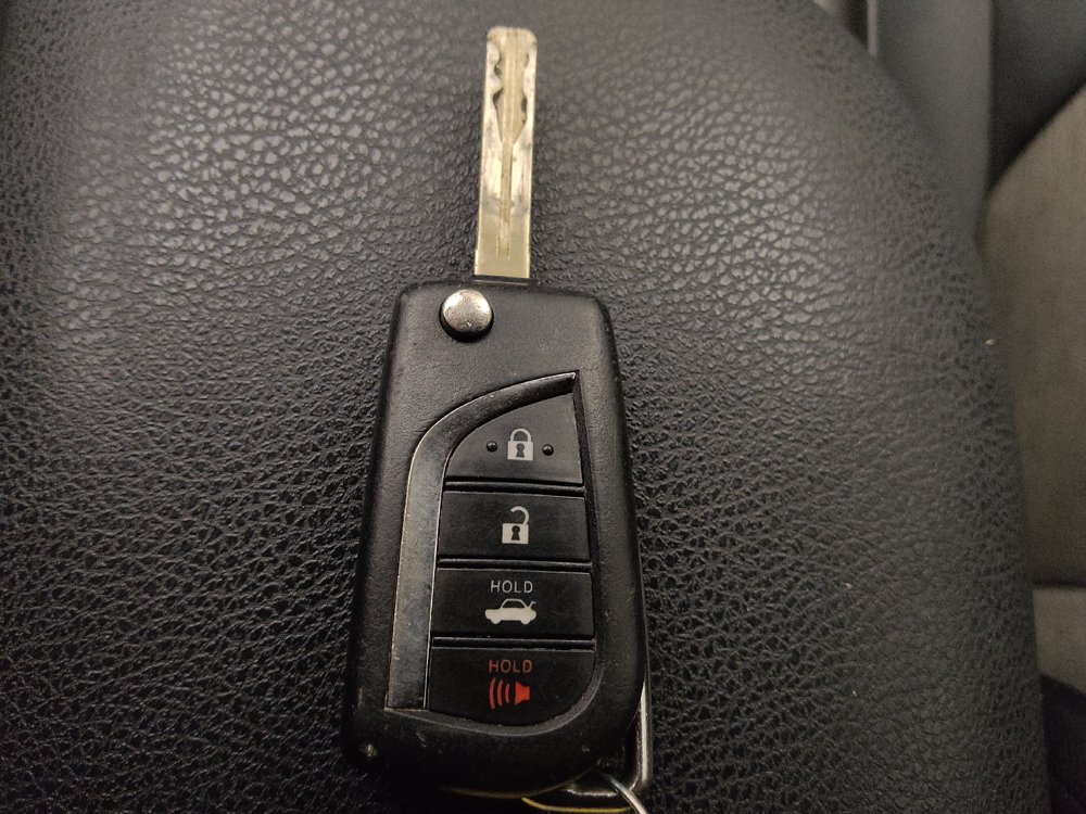 Used 2022 Toyota Camry LE FWD image 32