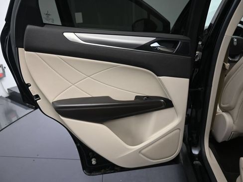Used 2017 Lincoln MKC Premiere AWD/4WD image 27