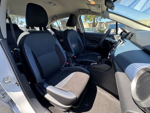 Used 2025 Nissan Versa SV FWD image 35