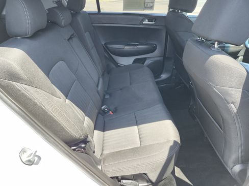 Used 2020 Kia Sportage LX AWD/4WD image 18
